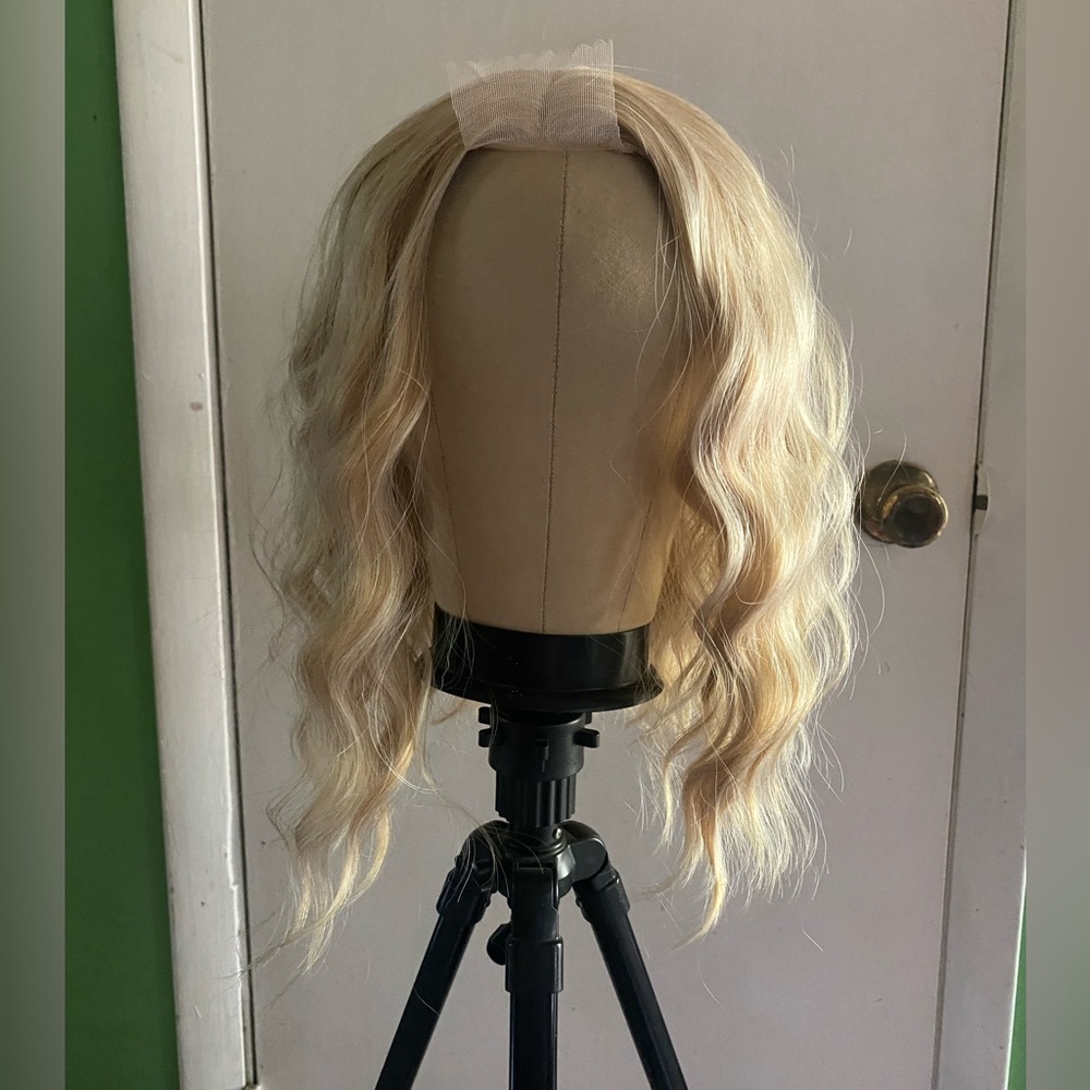 Synthetic Mixed Blonde Lace Tab Wavy Wig - Picture 7 of 14